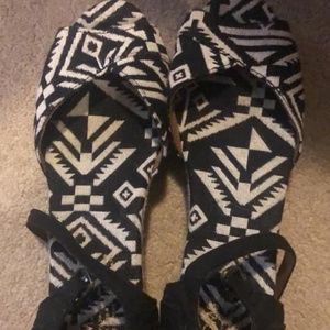 Women’s Toms Wedges